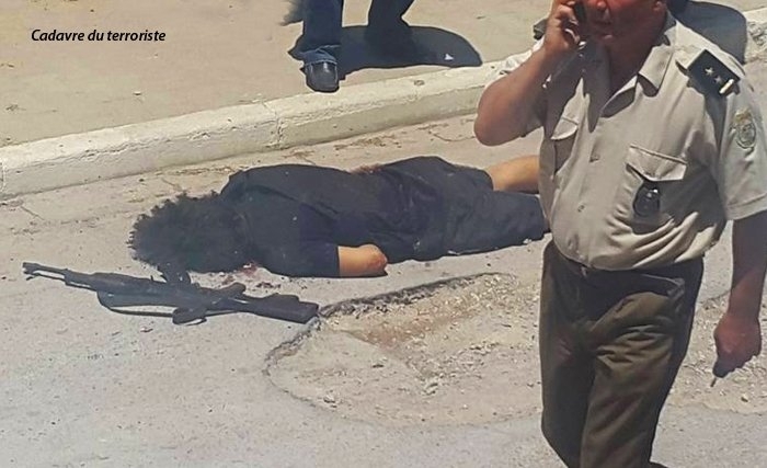 Tirs sur la plage devant un hôtel à Sousse