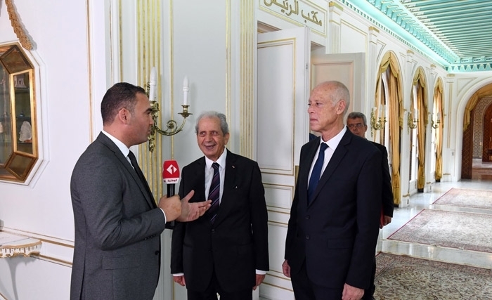 Mohamed Ennaceur : les nouveaux gouvernants doivent privilégier tout ce qui répond aux besoins et aspirations des Tunisiens Mohamed Ennaceur : les nouveaux gouvernants doivent privilégier tout ce qui répond aux besoins et aspirations des Tunisiens