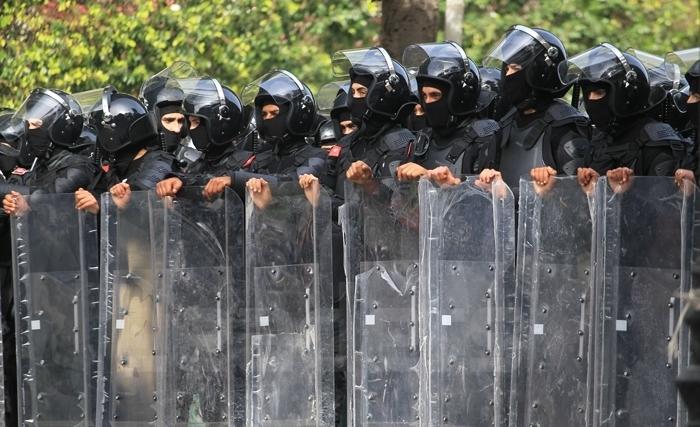 La Police de la Contrainte: La Doctrine déstabilisée à besoin d’un projet stabilisateur!