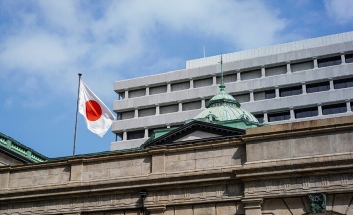 La Banque du Japon prête à aller à contre-courant des tendances monétaires mondiales