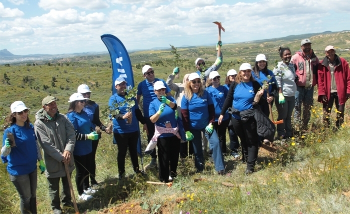 Epson célèbre la journée de la Terre par la plantation de 2 000 arbres à Zaghouan